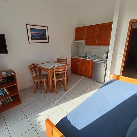 Finikas Studios & Apartments - Kalamaki Holidays Extérieur photo