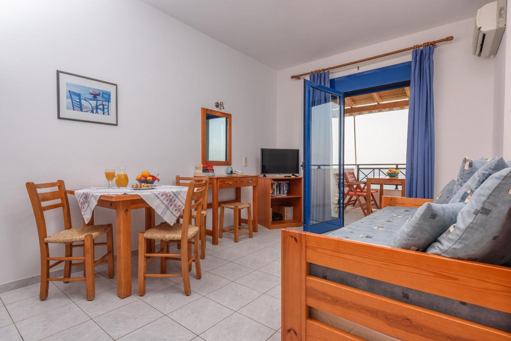 Finikas Studios & Apartments - Kalamaki Holidays Extérieur photo