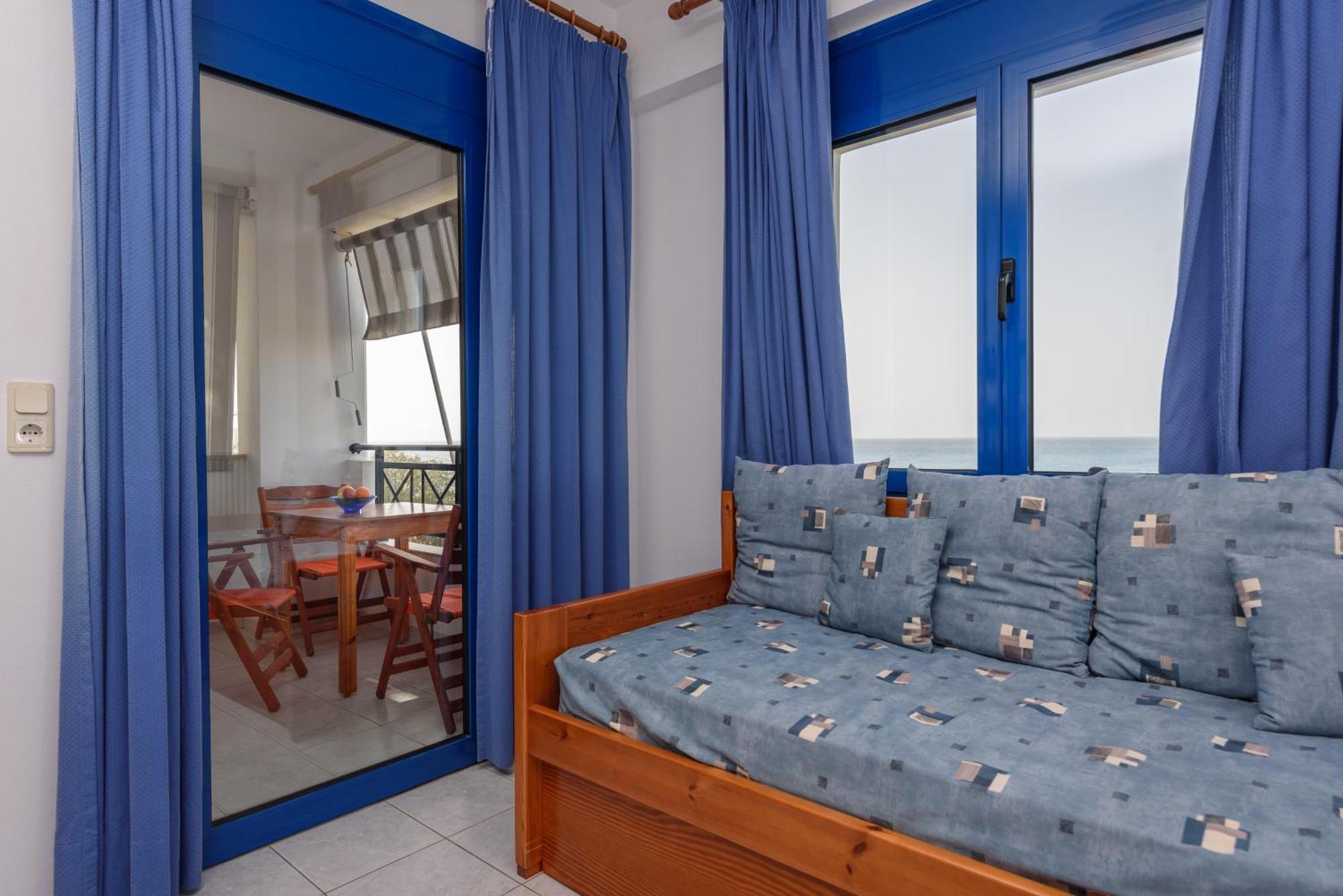 Finikas Studios & Apartments - Kalamaki Holidays Extérieur photo