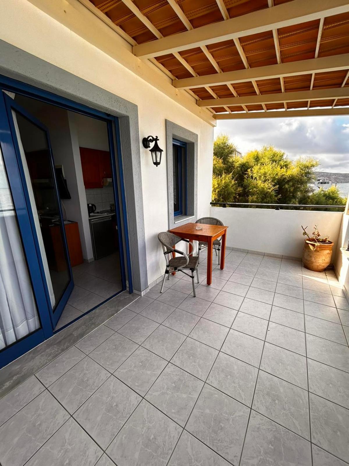 Finikas Studios & Apartments - Kalamaki Holidays Extérieur photo